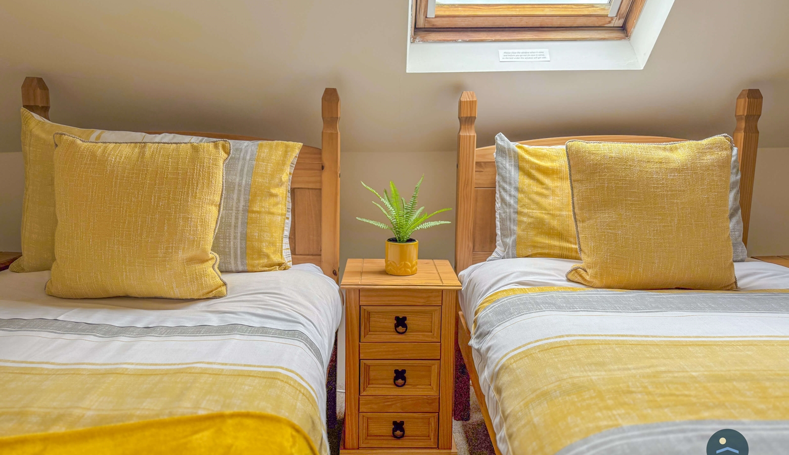 Twin Bedroom