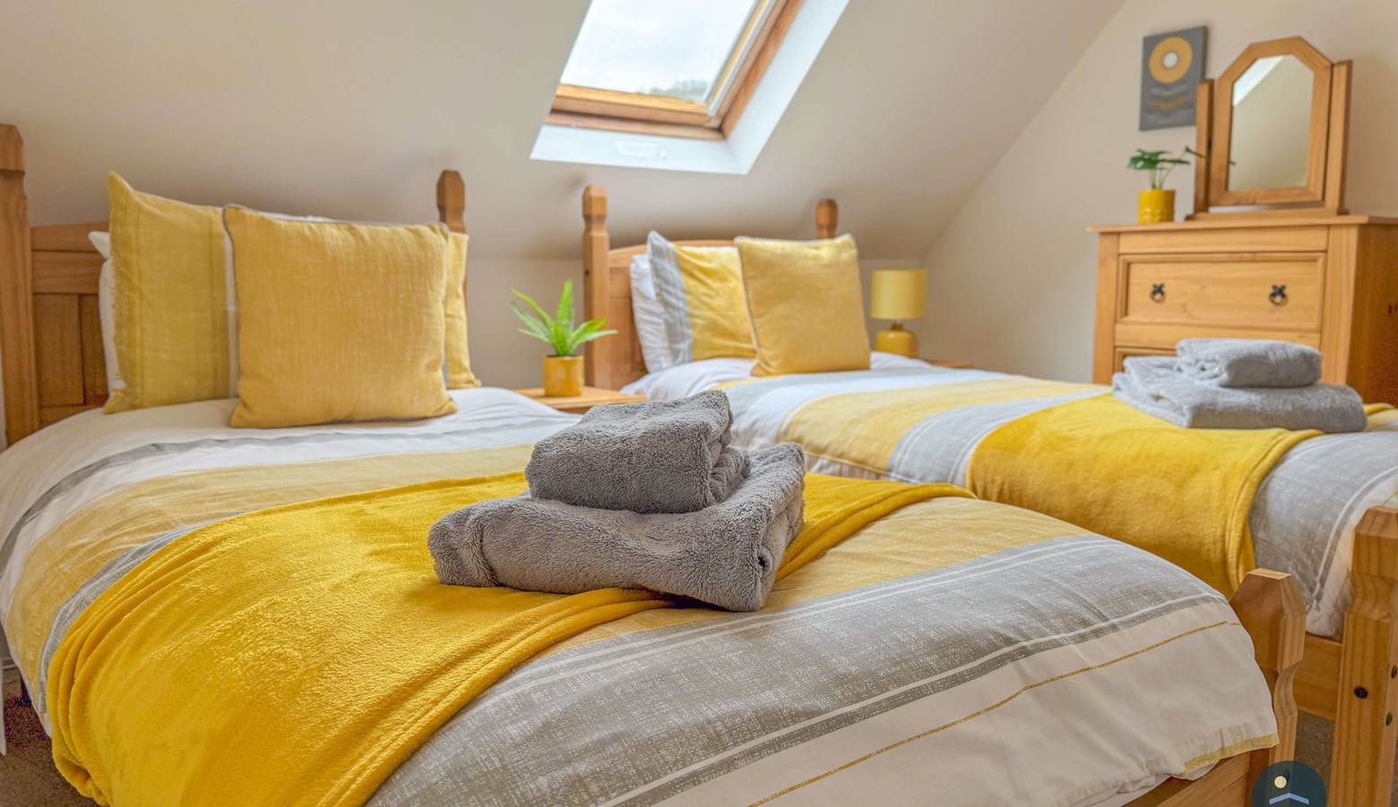 Twin Bedroom