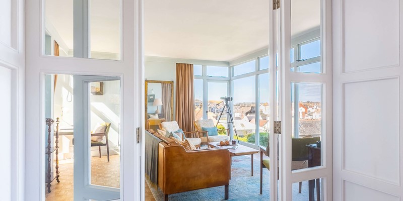 Feature Doors to Sitting Area