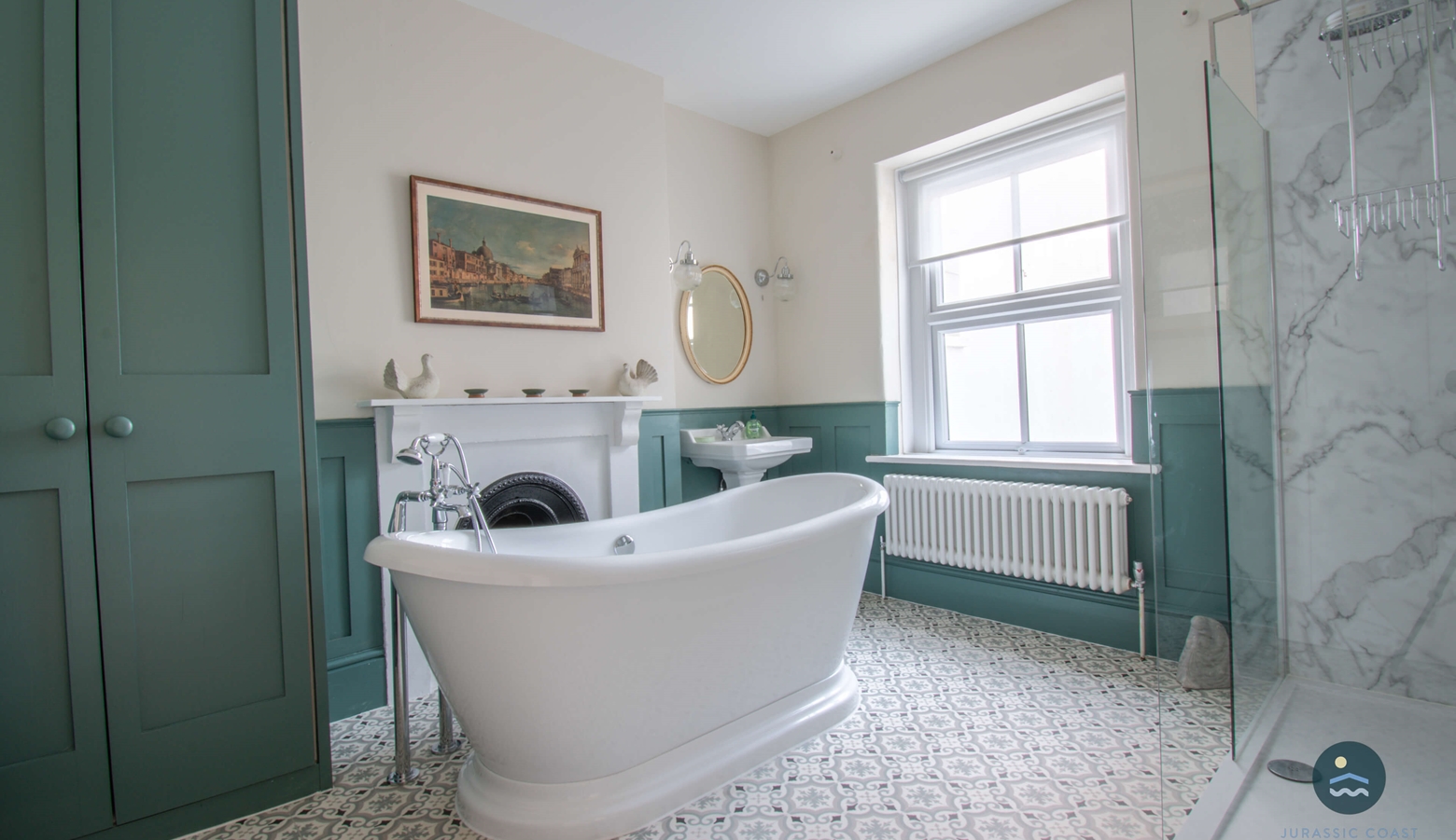 Family Bathroom with Shower