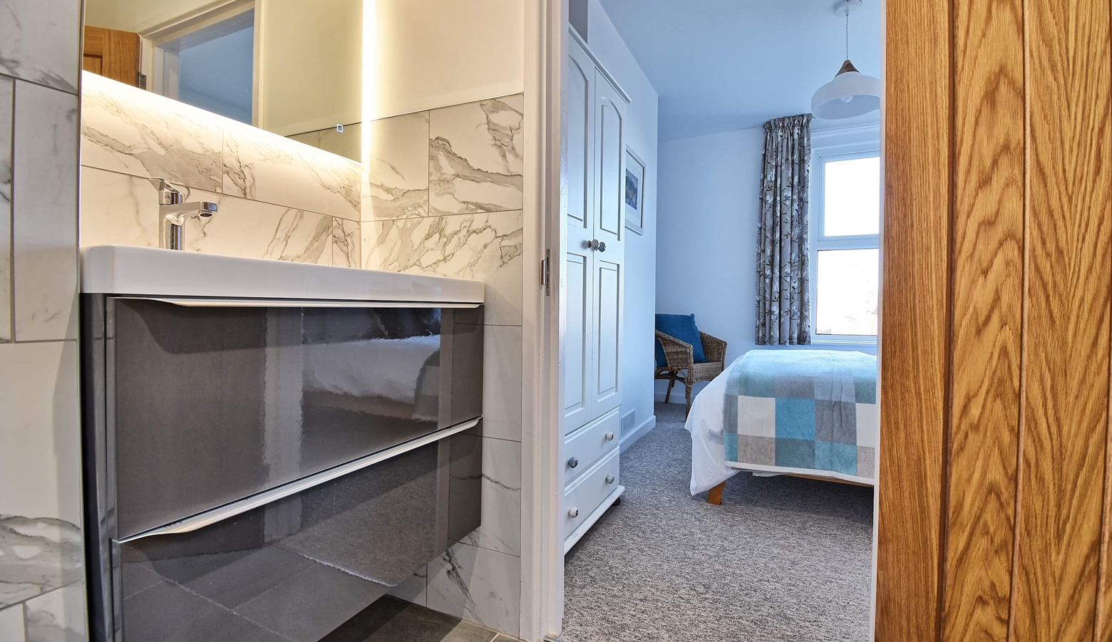 En-Suite Bathroom