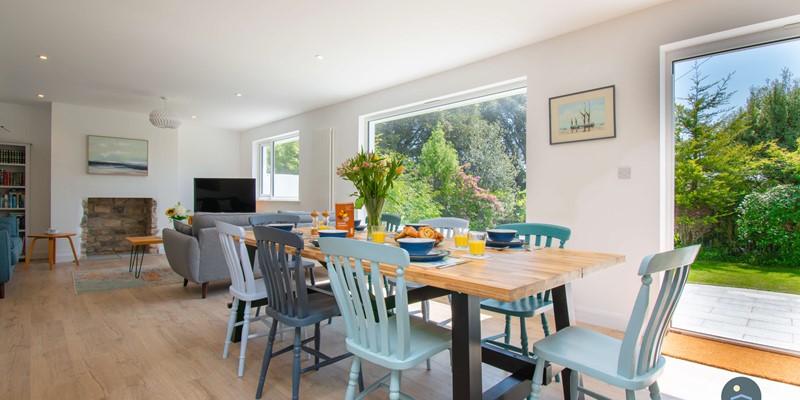 Open Plan Dining Area