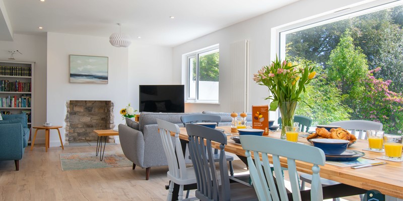 Open Plan Dining Area